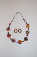 Conjunto flores de madera color