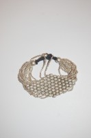 Pulsera bolas nacar broche negro